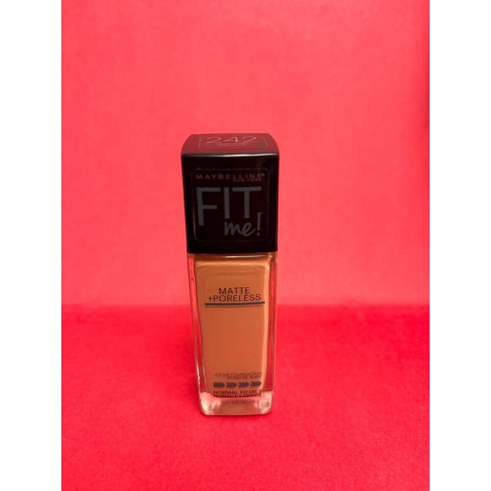 Maybelline Fit Me Matte & Poreless 242 - Picture 2 of 4